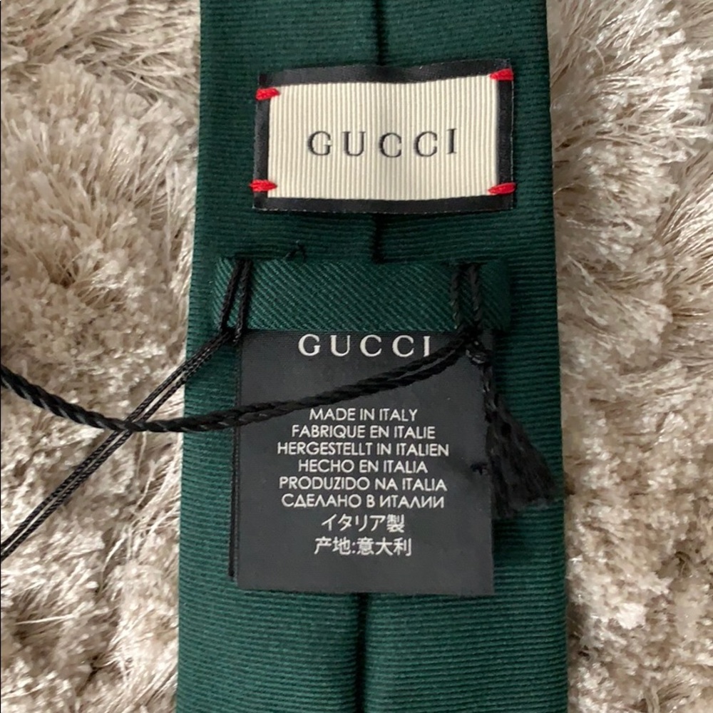 Authentic Gucci tie - Picture 4 of 8